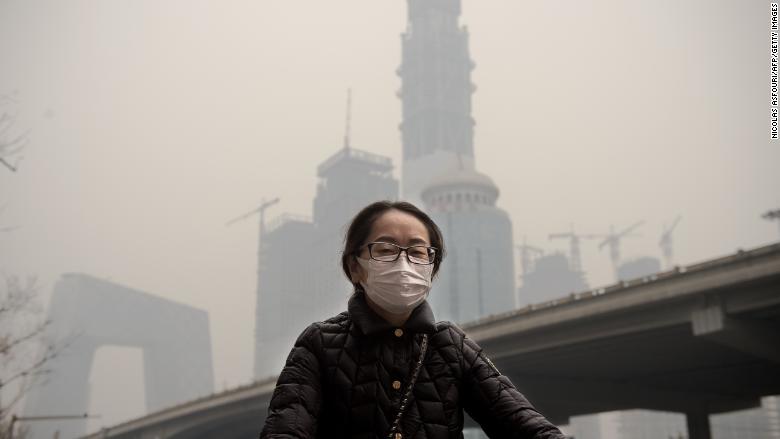 TagTheBird's tweet photo. The campaign to clean up China's polluted skies could come at the cost of country's growth  https://t.co/lVCZRXGVhI https://t.co/CIVGxT4nq8