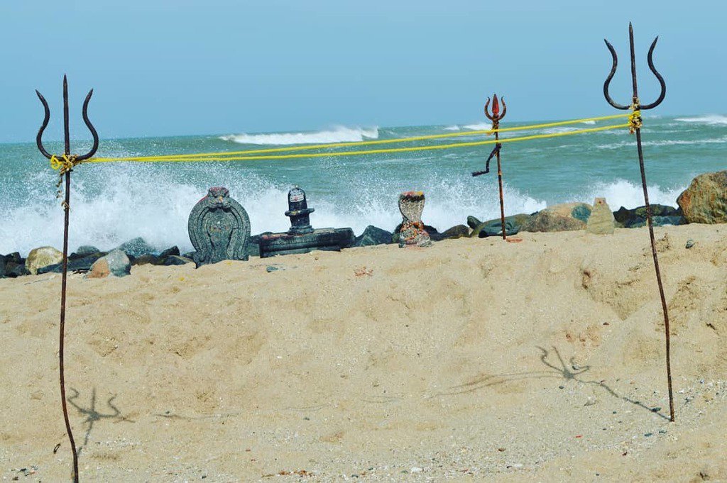 techwikivlog's tweet image. Lord Siva protecting at kanyakumari triveni sangam... #siva #nature #photographer #photography #nikon #nikond3200photography #nikond3200 #nikonphotos #nikonphoto #india #indianvlogger #random #creative #thoughts ift.tt/2zvP184