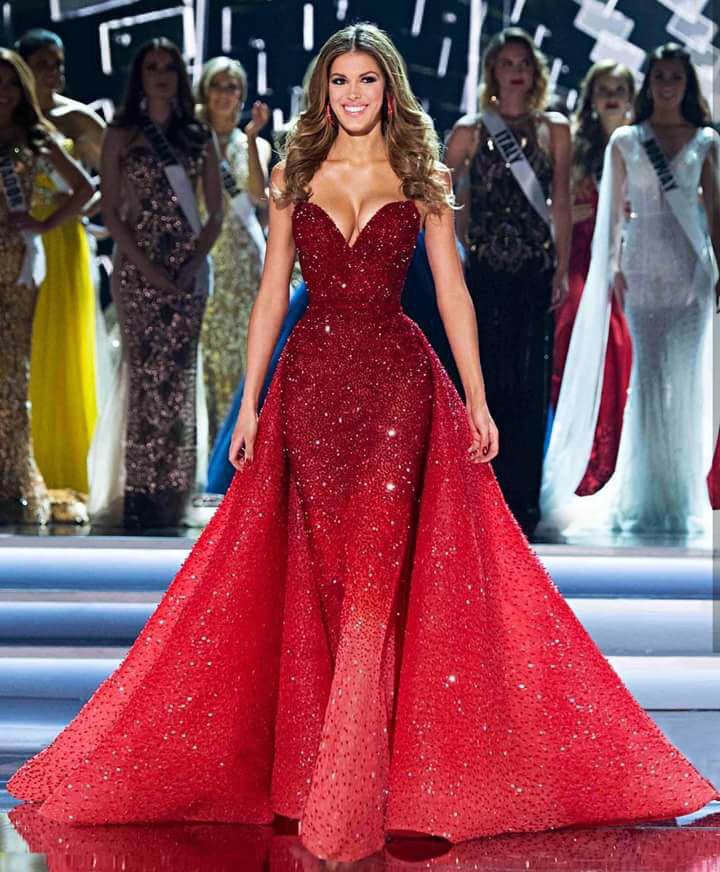 bhorndeb's tweet photo. สิ่งที่มีเหมือนกัน ของผู้ที่ำด้ตำแหน่��......
ปีหน้าต้องส่งคนนมใหญ่ #MissUniverse #THAILAND https://t.co/yYsxZd8JvW