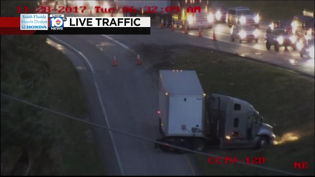 Crash that has ramp closed from Turnpike SB to SR-826 #traffic https://t.co/Ex0HA7whxp