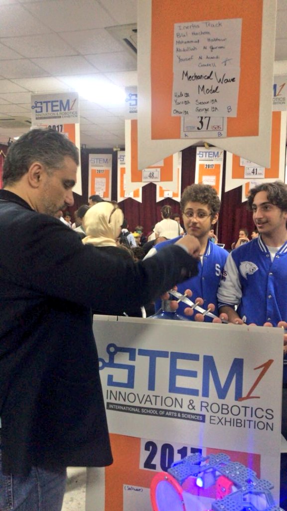 ISAS_Dubai's tweet photo. #ISAS_Dubai #ISAS_Students presenting their ideas to the judges, parents, teachers… #Proud #STEM_ISAS #Innovation #Technology @UAE_innovates https://t.co/IOSVZUJwKM