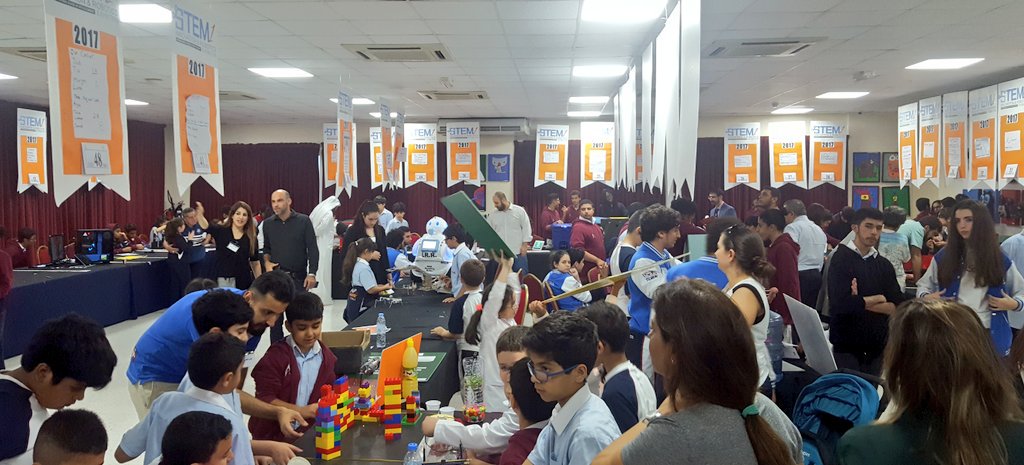 ISAS_Dubai's tweet photo. #ISAS_Dubai #ISAS_Students presenting their ideas to the judges, parents, teachers… #Proud #STEM_ISAS #Innovation #Technology @UAE_innovates https://t.co/IOSVZUJwKM