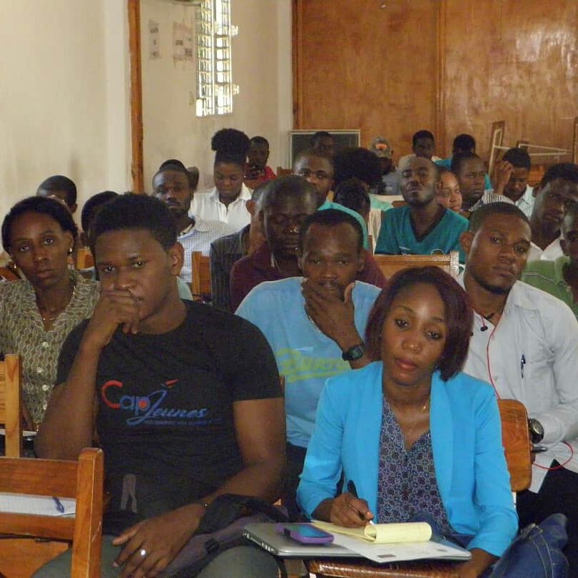 RejebecssHaiti's tweet photo. Les images de l'événement satellite #opencon 2017 Haiti. https://t.co/33fAsL3elU