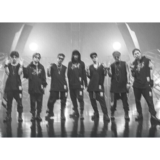 LDH93372749's tweet photo. 💜🖤LDH垢🖤💜

・🖤DOBERMAN INFINITY🖤
（SWAY・KAZUKI）
・💜三代目J Soul Brothers💜
（登坂広臣・岩田剛典・今市隆二
・🖤THE SECOND🖤
（SHOKICHI）

RTしてくれた人フォローする💨
ファボくれた人フォローする💨
好きな人RT💥 https://t.co/6oSfxjPDkI
