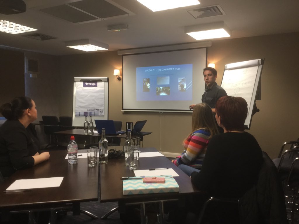 Dean Jones tweet media