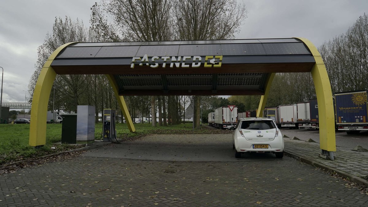 autokioskprof's tweet photo. Investeer in snelladers, denk groen!!! Nieuwe obligaties Fastned https://t.co/i9NYdKKDLD #fastned https://t.co/WmjOZ7kPao