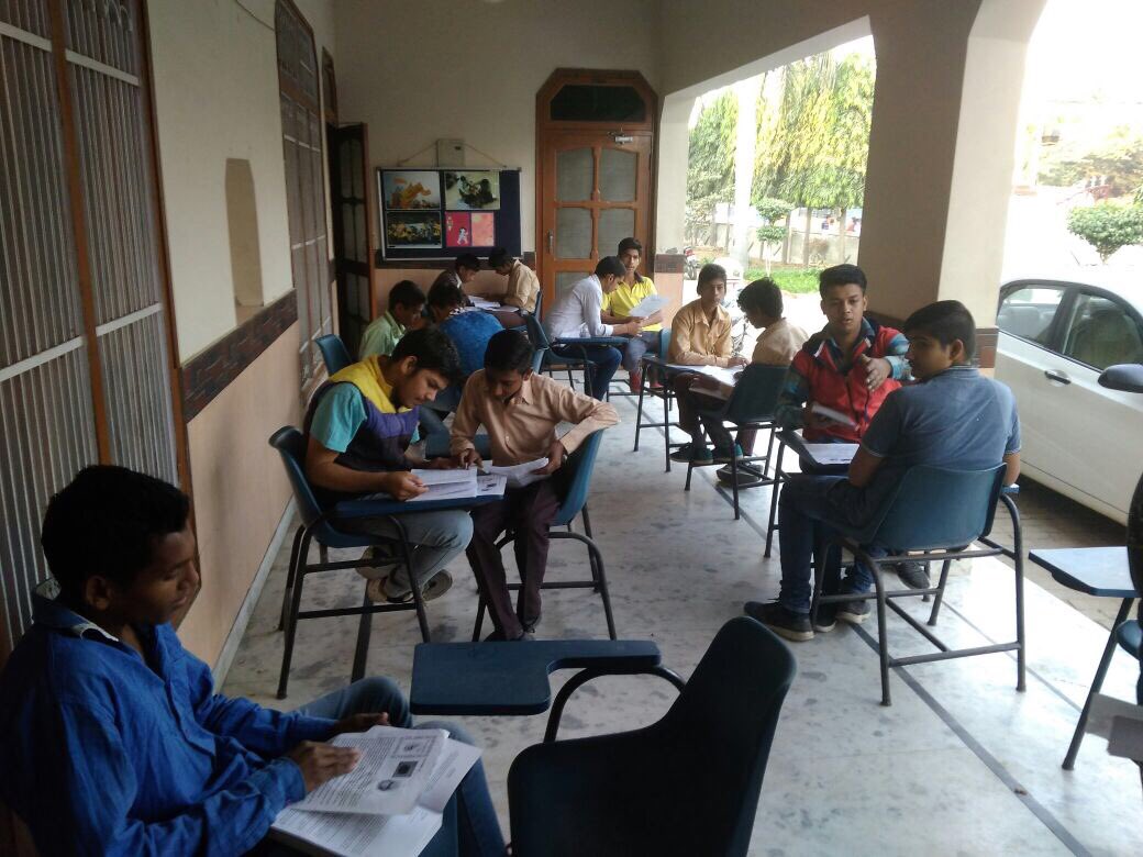 ETASHAsociety's tweet photo. English comprehension session with these young boys at Janauli, a village in Palwal Haryana.

Enable us to reach our goal of #empowering 25,000 #youngpeople by #2018 by #skilling and exposing them to #skillbasedlearning.
#25KY18 #adhm2017 #indiacares #etashasociety https://t.co/c1HDt0EhRV