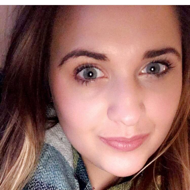 SarahStebl10's tweet photo. I loved receiving the new brilliantine shine spray for free to test out!!@influenster @GarnierUSA #GarnierStyle #complimentary https://t.co/UvhVcP7F7x