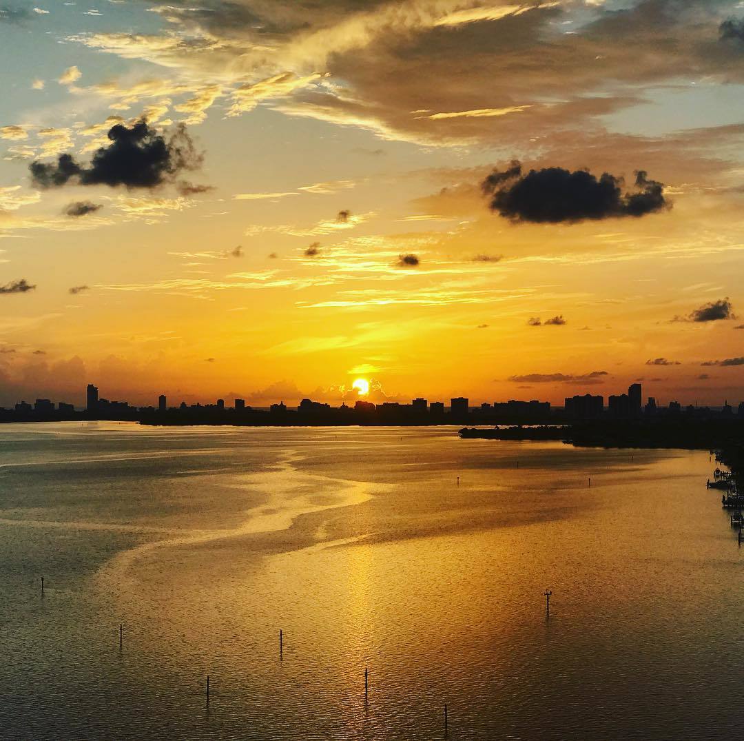 Mornings here are spent with a good cup of coffee and this view. 

📷 : joseagudelo