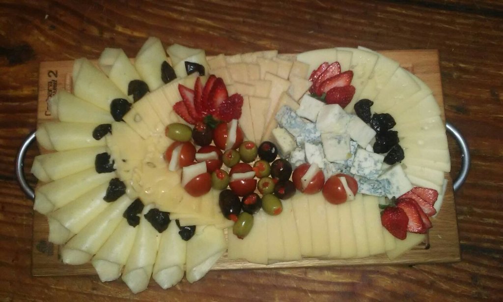 Semana del Queso. Esto de las tablitas se esta complicando. las que salen de la fabrica de villa maria son de un estilo mas cubista diria yo