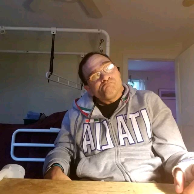 I'm live streaming on iGO Live! Come say hi!
igoliveapp.com/l/J1g6PejxOed2…