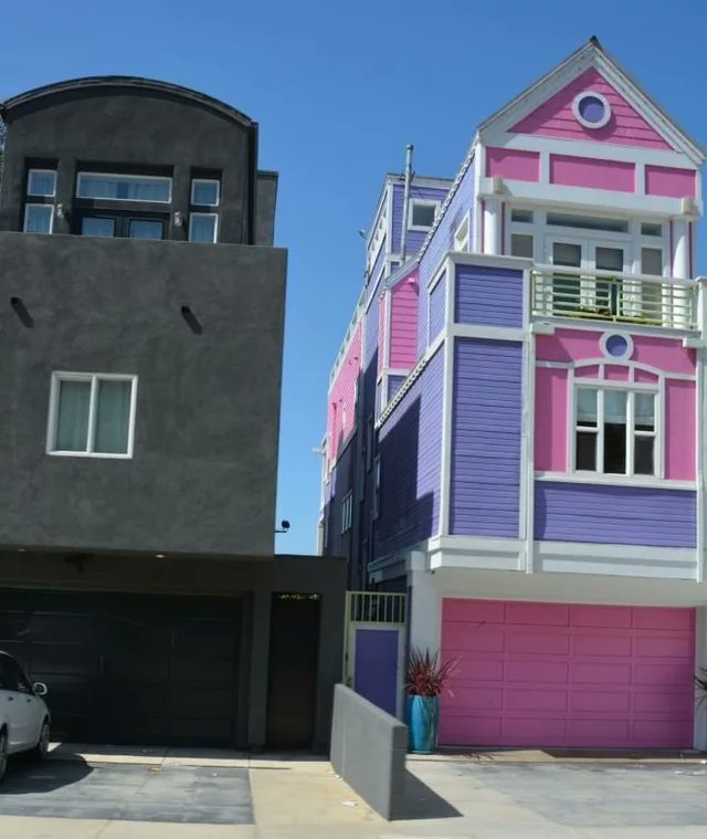 gib on Twitter: "SIN IS LITERALLY THE BLACK HOUSE AND PASTEL HOUSE MEME IM  WHEEZING… "