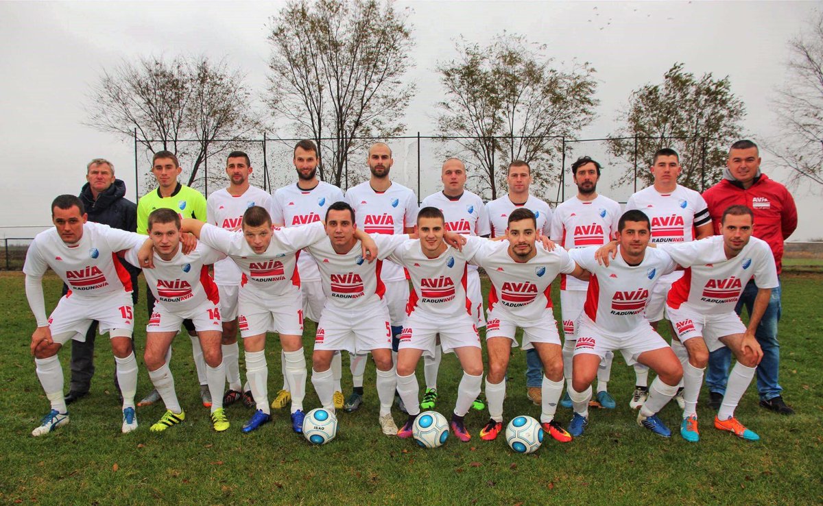 RadunAVIA's tweet photo. Sa zadovoljstvom prenosimo da je FK Čenta na gostovanju u Botošu pobedio sa 3:1 i time učvrstio drugo mesto u prvoj polusezoni.  ⚽🥈🎉
U nedelju igraju prijateljsku utakmicu sa OFK Beogradom,  pa ako volite fudbal možete prisustvovati utakmici. Mi im želimo puno sreće! https://t.co/dvlDCBMT7D