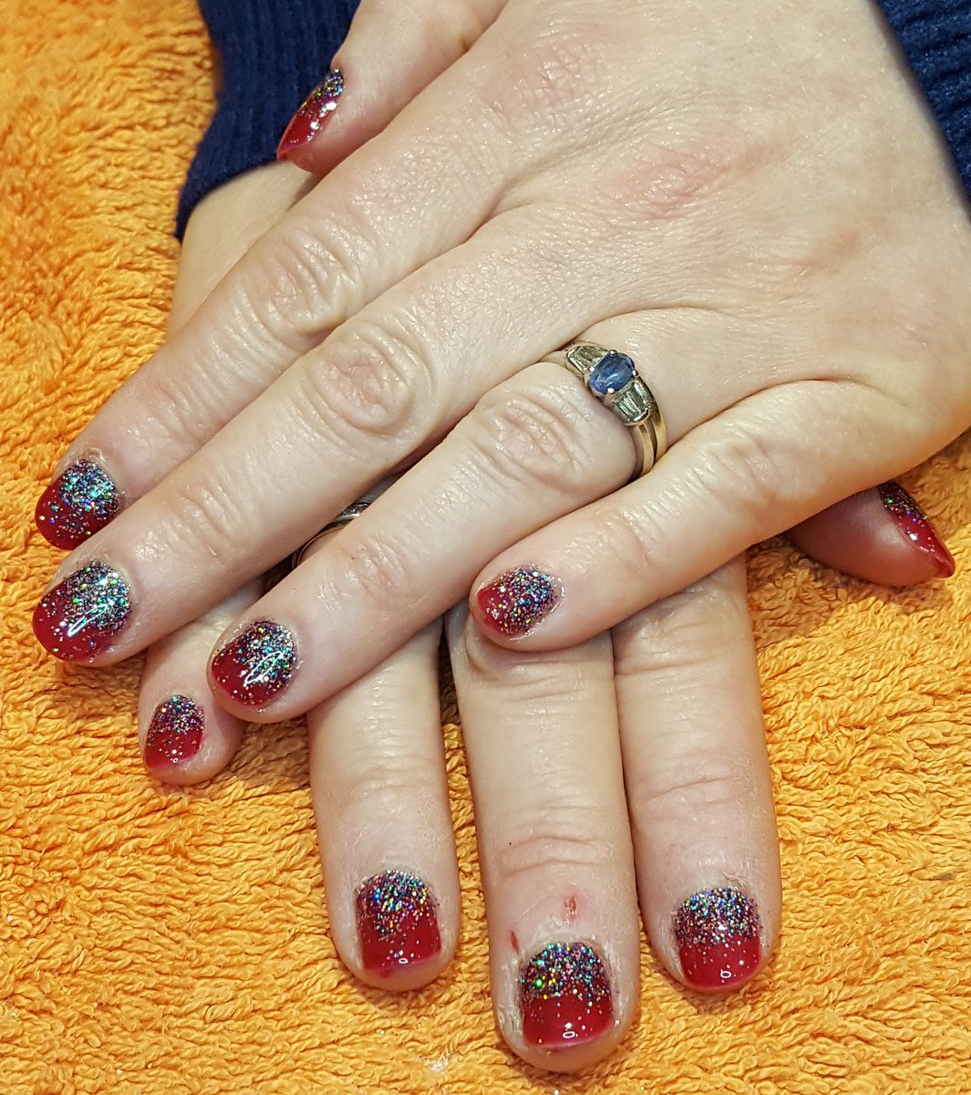 TigerEyeNails's tweet photo. Christmas appointments still available. Lets fill this year with sparkle, glitter, art and wonder #christmasnails #nailartist https://t.co/oYsYte6zET
