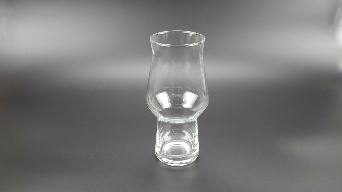 WotCgift's tweet image. Lovely Beer Glass #drinkwithstyle #thinglass #iceycold #morebeer #Ilovebeer #FillMeUp #Nonstopdrinking