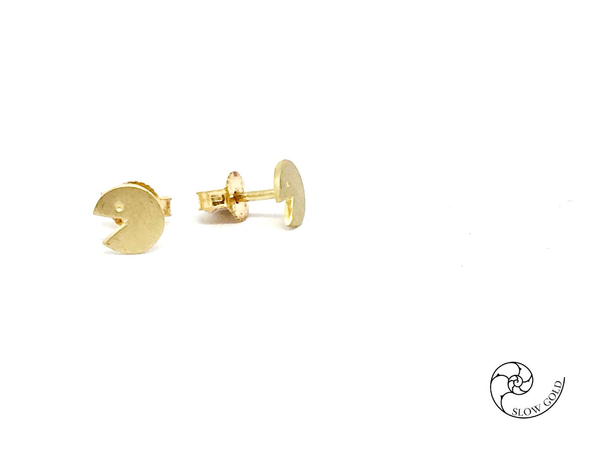 Slow_Gold's tweet photo. Orecchini Pac-Man. Realizzati artigianalmente in oro giallo 750‰ (18kt) #etsy #gioielli #orecchini #oro https://t.co/tr2laeB7M3 https://t.co/49JkFPBRHr