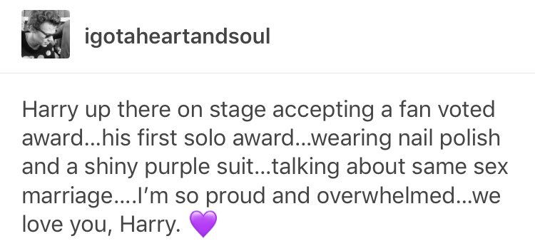 Happily_7's tweet photo. He is so lovely &amp; important. What a man! We love you, @Harry_Styles 🌈💅🏼👏🏻💜 #Arias https://t.co/u9L3mqmqwD