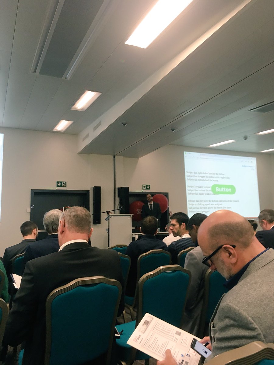 Alpict's tweet image. Le #swissdataforum commence maintenant à #Lausanne! Animé par Julien Schekter de la @RadioTeleSuisse