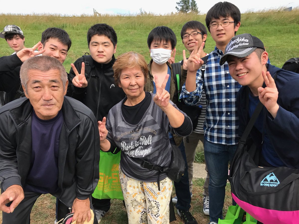 conan_yusuke's tweet photo. 3泊4日の修学旅行楽しかった！
沖縄最高！！
そして期末1週間前…キツイ笑 https://t.co/iaddVvtYMB