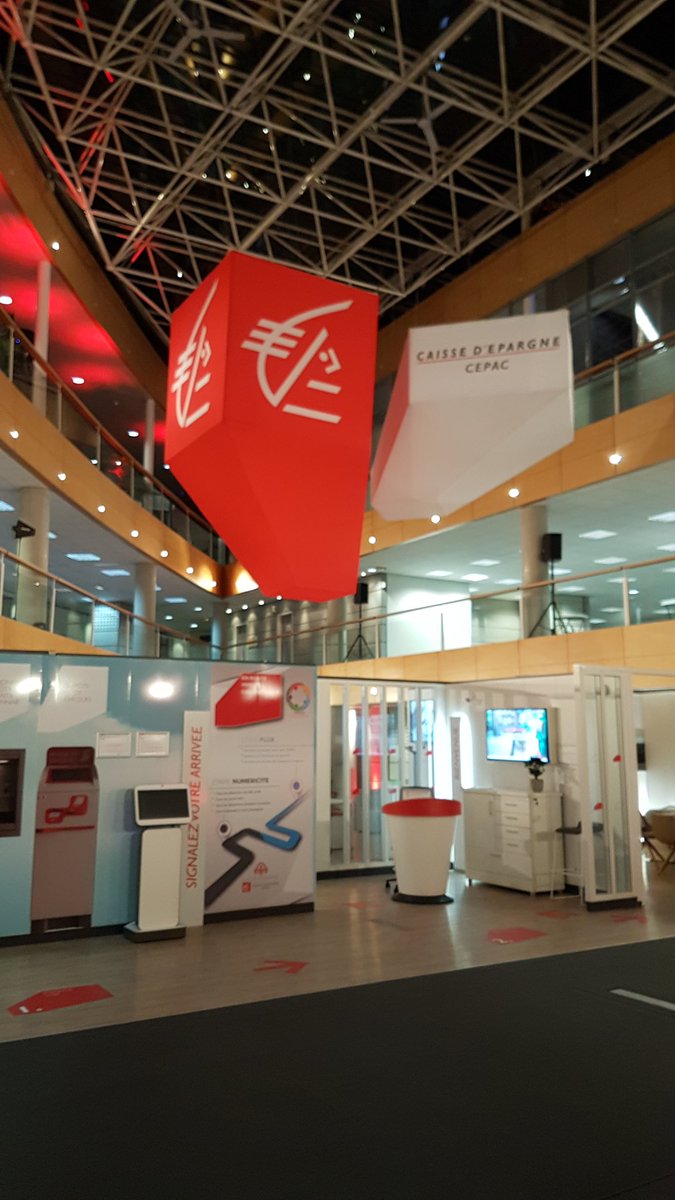 SebDidier13's tweet photo. ouverture de la Commercial Week de la CEPAC. c est bien 2300 collaborateurs qui viendront cette semaine pour s immerger dans nos ambitions 2018 en terme de developpement commercial, d innovation et de digital...@CE_CEPAC  #commercialweek @SebDidier13  @lacroix_alain https://t.co/EfXJRf9z9a