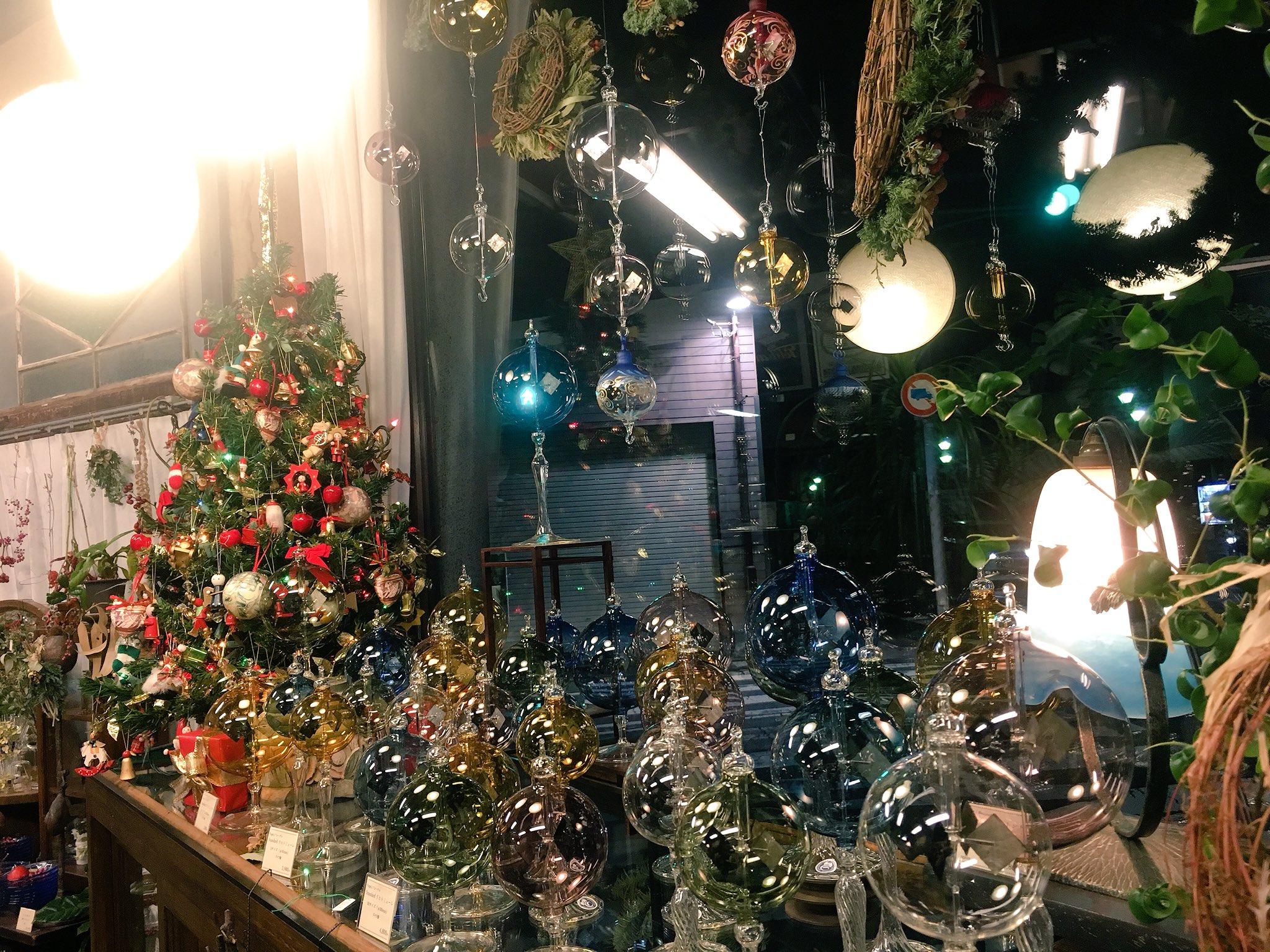 Klぶーちゃん على تويتر 木更津駅西口から徒歩5分 夜はこんな感じ 閉店後もショーウィンドウはカーテンを開け照明もつけています お近くを通られたら是非見て頂けると嬉しいです 尚 明日29日 水 は店休日です