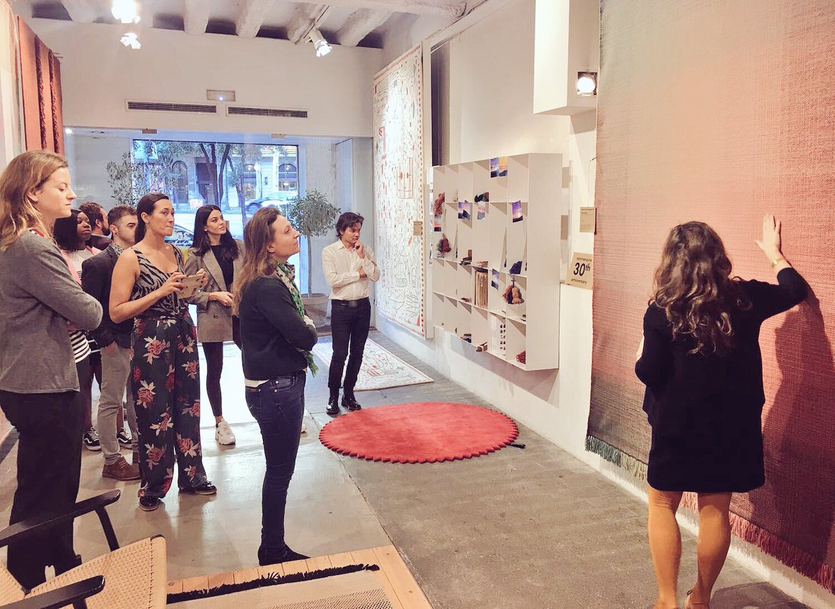 Red_Diseno_FMRE's tweet photo. Day 2.- Good morning! rugs time with #nanimarquina Our guests from the UK now visiting her nice showroom in Barcelona. #sunnydesigndays 😎 #sunnydesign #ESPdesign https://t.co/ZSJiocBSXB