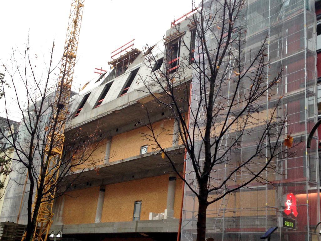 BergerStrFfm's tweet photo. Berger Straße, Baustelle "Berger Village" (ehem. Saturn) https://t.co/0DWOYtGg1A