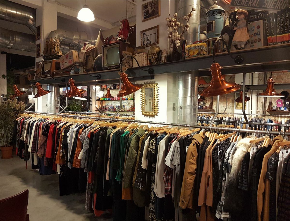 Bahnhof Shop tweet media