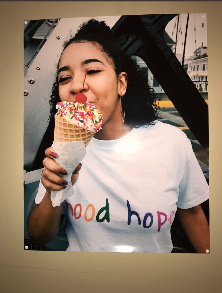 lovemessgs's tweet photo. "I walked into my bfs room as he was putting up a poster of me. over 2 years &amp; we still in the cupcake phase" ❤️ https://t.co/gYlXokZBDY