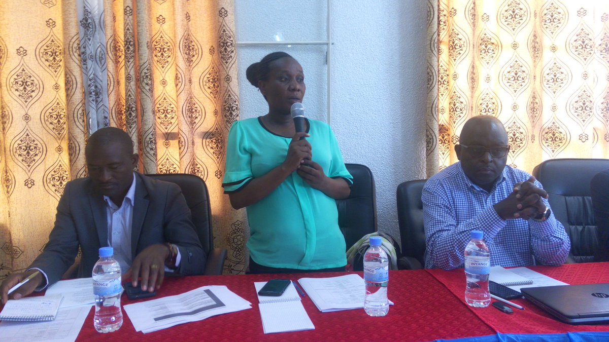 RutsiroDistrict's tweet photo. 4 issues to be discussed in Rutsiro District #JDAF and leaders retreat:
1. Rutsiro district performance contracts 2017/2018,
2. Rutsiro District #DDS,
3. Performance contract signing ceremony, and
4.JADF members performance contract results 2016/2017. @RwandaGov @RwandaGov https://t.co/sivitSmhJd