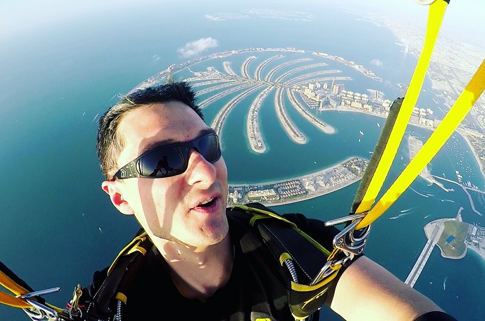 sws_aero's tweet photo. The best selfie ever📷🏆 by Zaur Ibragimov💫
Who can do it better❓ Send us your selfie with #SWS_Fire container;) 🤪
@skydivedubai 
https://t.co/7H3s9owGyj
order@sws.aero
#SkyWideSystems #SWS #Fire #skydiving #skydive_gear #parachute_equipment #SkydiveDubai https://t.co/JS8Iy6VkHC