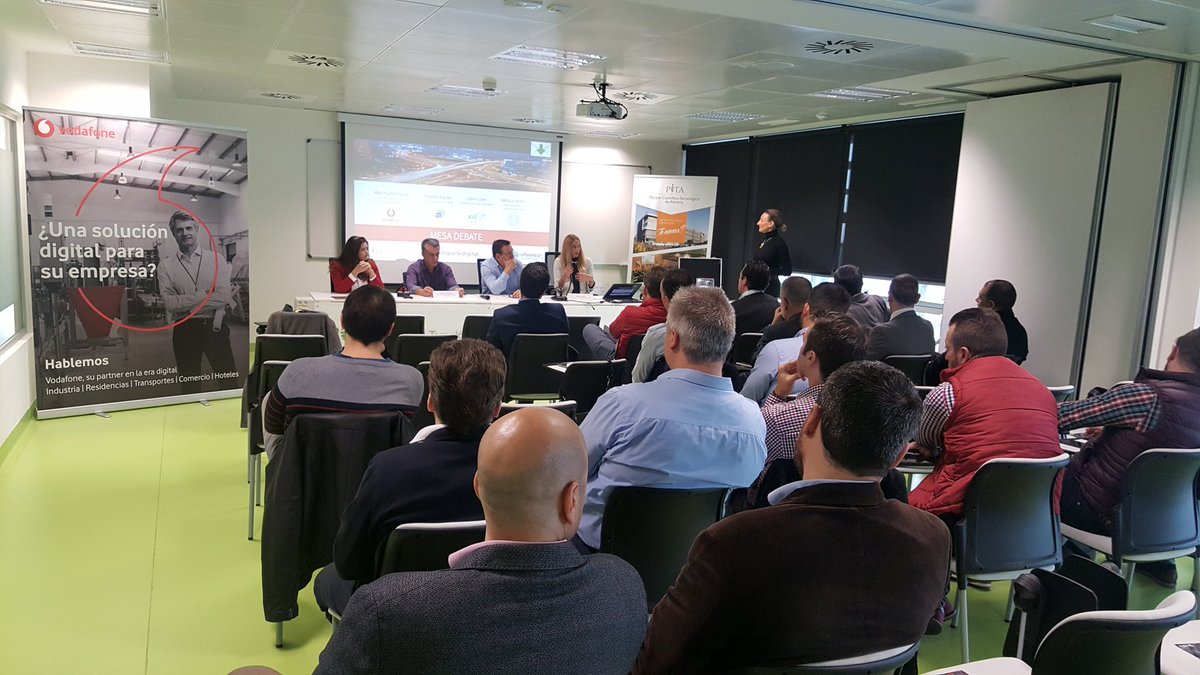 ralcaid's tweet photo. #TransporteDigital @VodafoneEmpresa ayuda a las empresas del sector transporte de Almería en el reto de la Digitalización. https://t.co/mB8ArhPqFO