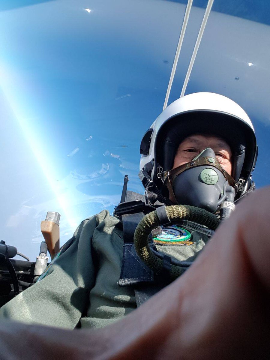 DefenceMinSG's tweet photo. Privileged to be flown on the #Tejas, India's own designed and manufactured fighter aircraft. A very good plane. #fighteraircraft @IAF_MCC https://t.co/pFrJEjwu5D