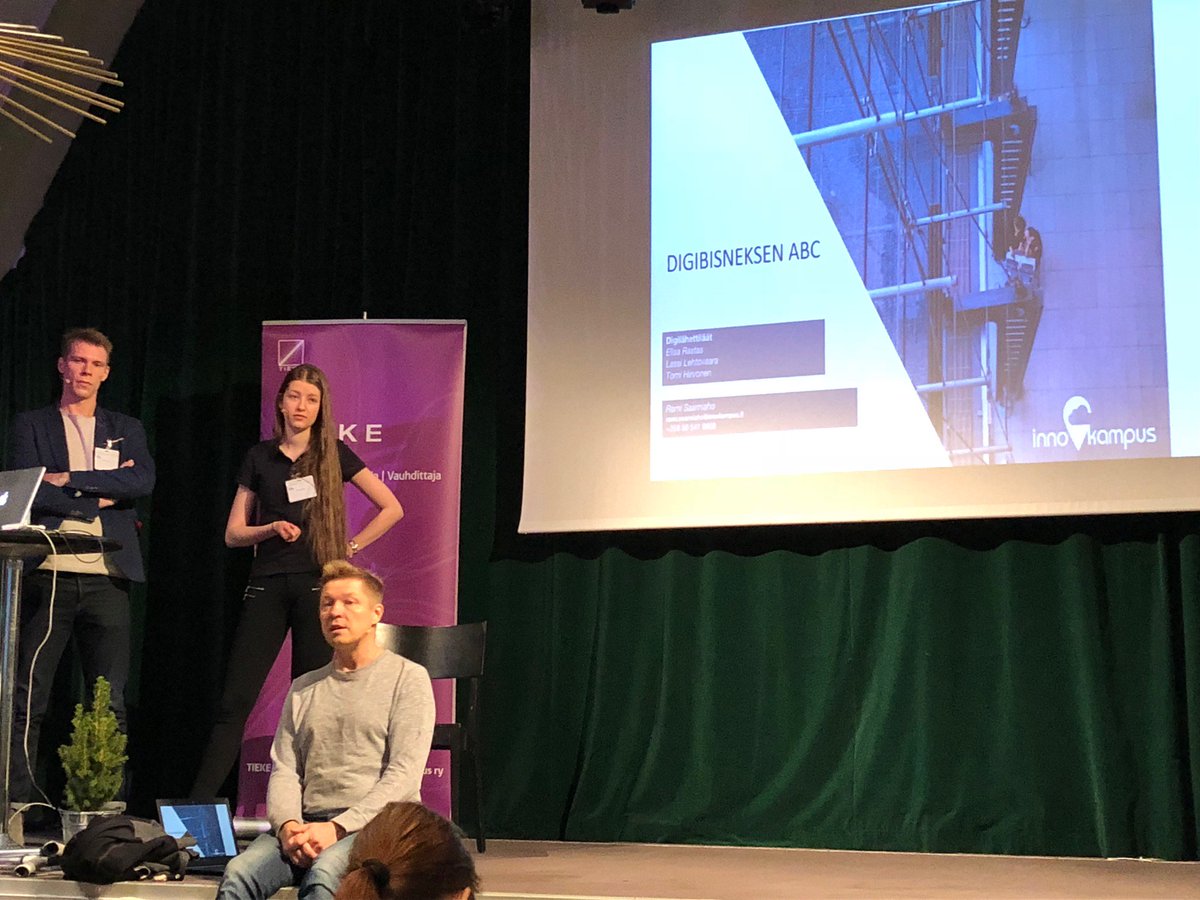Vintillä nyt Digibisneksen ABC, stagella #digilähettiläät #TomiHirvonen, #ElisaRastas ja @RamiSaarniaho #ytyä