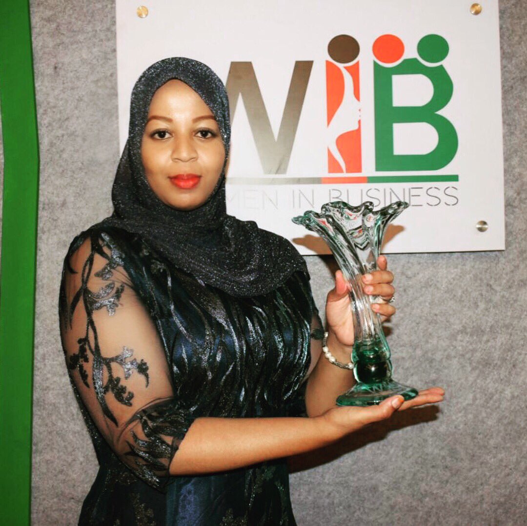 Najmmer's tweet photo. AllWomanKTN was recognized and awarded at the #WomenInBusinessAwards for supporting women’s economic development and growth. It was an honor sharing the stage with great women, Women I look up to, woman who inspire me, women I admire. @AllWomanktn @KTNNews 
#Alhamdulillah https://t.co/f9RNwFlC1m