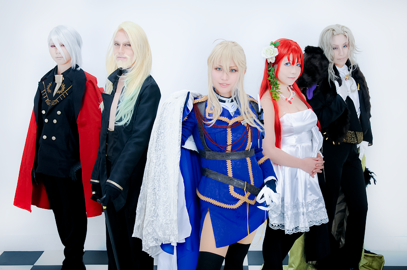 のぞみ 運命のダイスロール Cosplay Fgo Fate Grand Order Fes 17 2nd Anniversary 英霊正装 一枚目左より カルナ 小景さん ヴラド三世 ペコさん アルトリア ランサー 臨 ブーディカ 晴羽音さん アマデウス 104 店長さん Photo かずはさん レタッチ