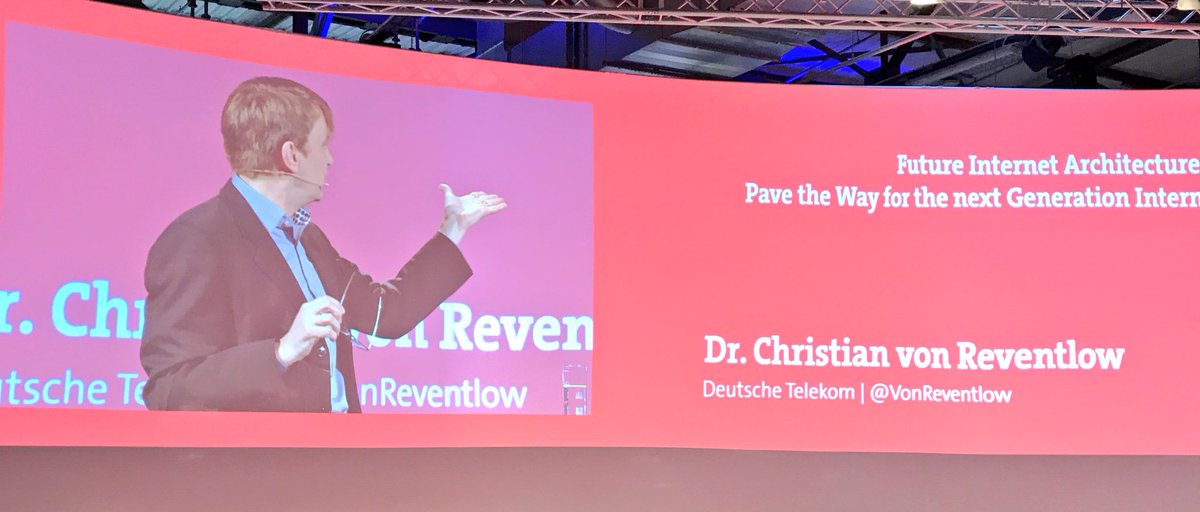 If Germans talk about the future of internet they start with potential security flaws or talk about potential attacks like the black plague in the mid ages  #hub17 #germanangst <a href="/VonReventlow/">Christian Reventlow</a> - why not start with the half full glass?