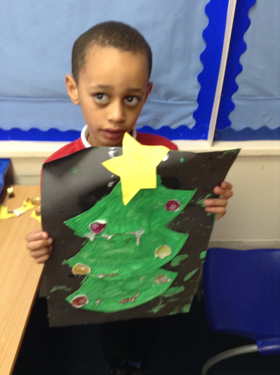 LarkHallPrimary's tweet photo. Christmas art. Nearly Christmas time :) #larkhallcfa #Amberclass https://t.co/QiX060196x