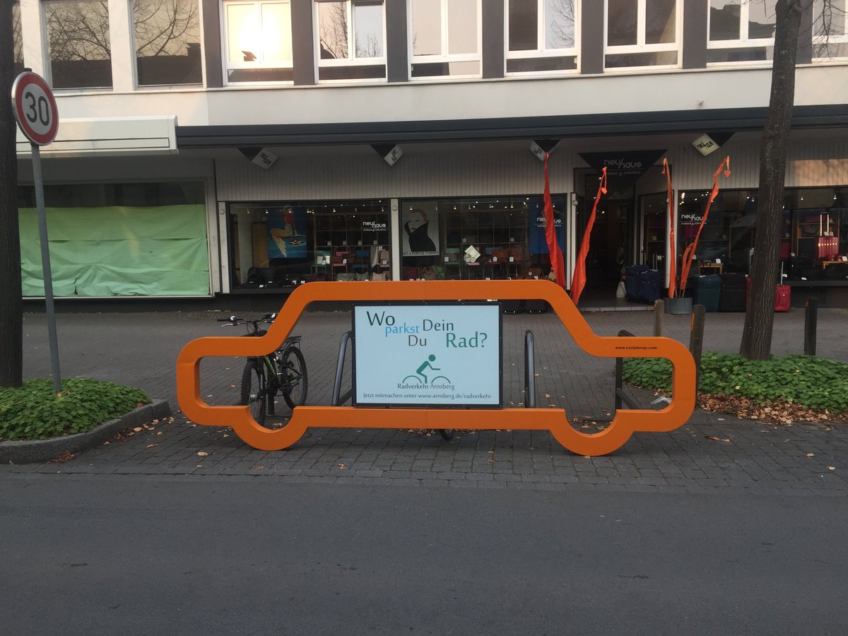 Wo parkst du dein Rad?

 Jetzt beteiligen unter:
 arnsberg.de/radverkehr/umf…

 #arnsberg
 #radverkehrAR
 #masterplanmobAR
 #herzfürsrad