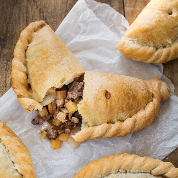 WarrensBakery's tweet image. Our newest store is opening today from 11am on Cross Street in #Altrincham today! Be one of the first to enjoy our craft bakery in #Cheshire!