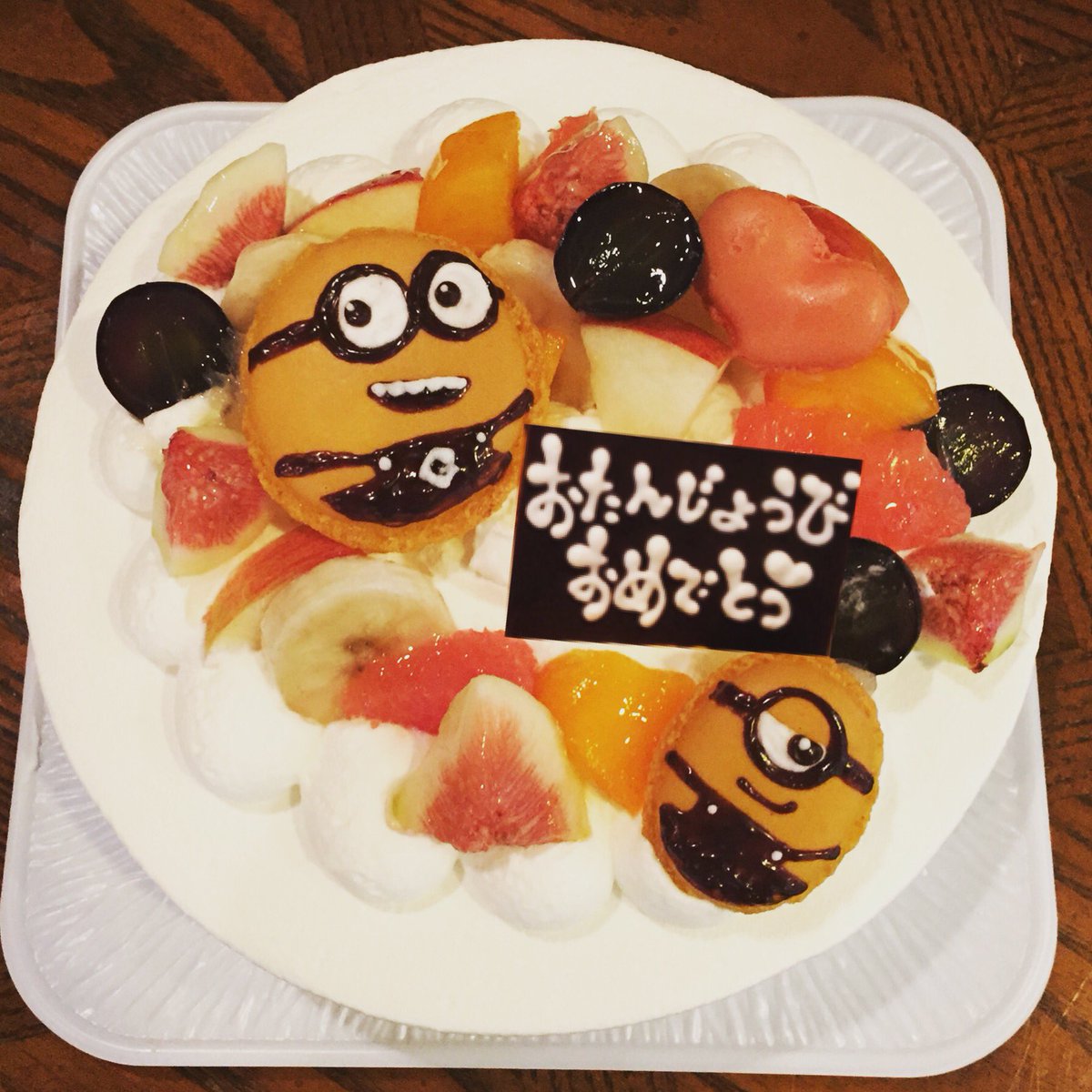 パティスリー アルレット ミニオン ケーキ ミニオン大脱走 Minion アルレット Arlettes キャラケーキ キャラクターケーキ イラストケーキ 洋菓子 スイーツ 新神戸 神戸 マカロン バースデーケーキ お誕生日会 バースデー ケーキ