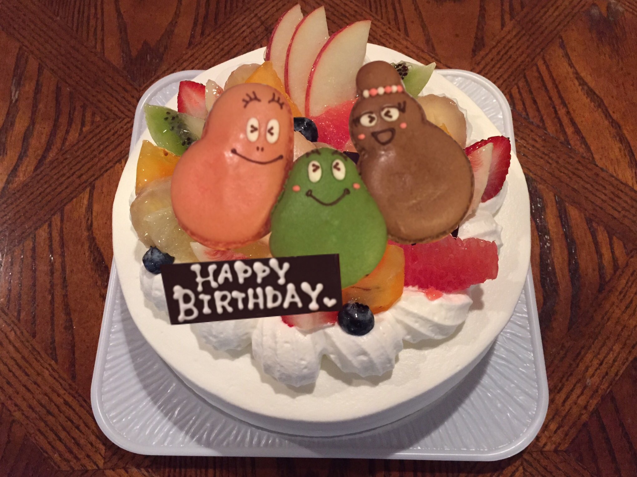パティスリー アルレット バーバパパ 家族でお祝いケーキ アルレット Arlettes キャラケーキ キャラクターケーキ イラストケーキ 洋菓子 スイーツ 新神戸 神戸 マカロン バースデーケーキ お誕生日会 バースデー ケーキ かわいい 神戸
