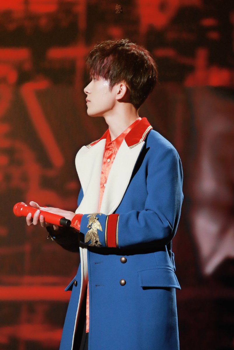 TFBOYS_INA's tweet photo. 171128 Qianxi NO.17 birthday party #易烊千玺1128十七岁生日快 | Cr. BeWithJackson_易烊千玺应援博 https://t.co/avQRylRjOV