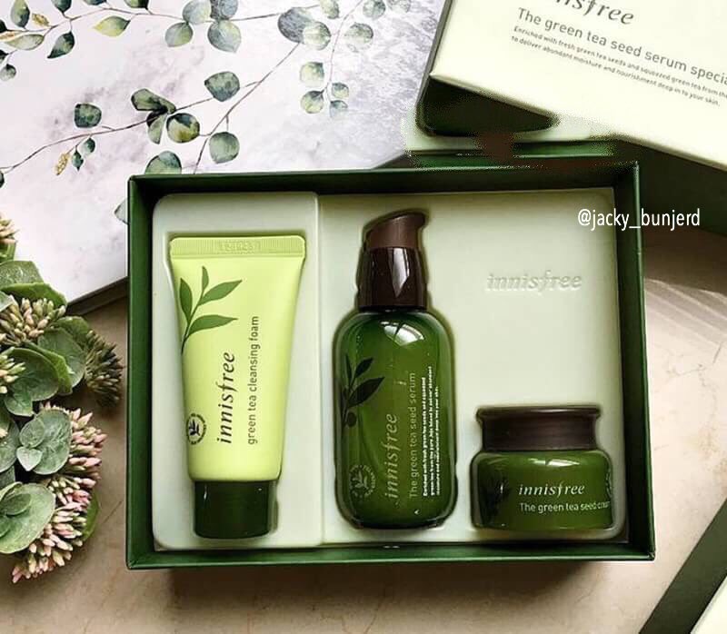 jacky_bunjerd's tweet photo. Innisfree The Green Tea Seed Serum Special Care Set 
🎉หายากนัก งั้นแจก 1 เซทนี้(มูลค่าเกือบ2,000บาท) 
⚡️รีทวิต+ฟอล ครบกติกา
⚡️จะแจกเมื่อ follower ครบ2000
📌ปักรอไว้เลย ช้าหน่อยแต่แจกชัวร์
#แจก #แจกฟรี #แจกของ #HowtoPerfect #ไว้รีวิวห้ามขายของโว้ยย #ของดีบอกต่อ #แจกคสอ https://t.co/gXMPxmqGTE