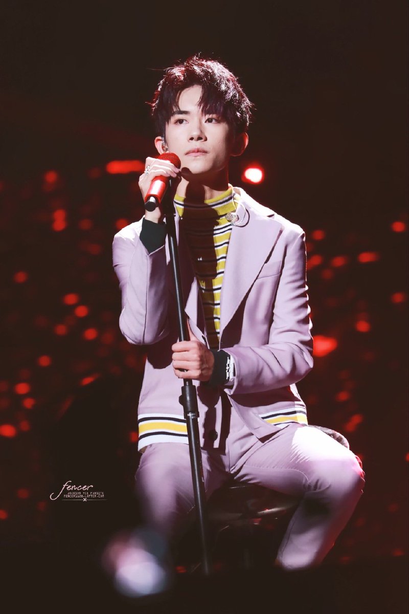 TFBOYS_INA's tweet photo. 171128 Qianxi NO.17 birthday party #易烊千玺1128十七岁生日快乐 | Cr. Fencer_易烊千玺个站 https://t.co/96z39UHF6L