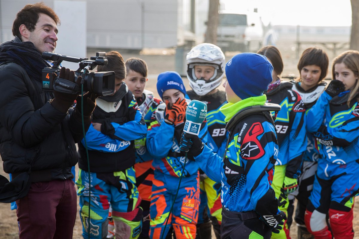 LapsForLife93's tweet photo. ¡El segundo día del #AllianzMotorCamp está siendo intenso! #lapsforlife93 #motocross #big6 #motogp https://t.co/Z9QvzIIC6g