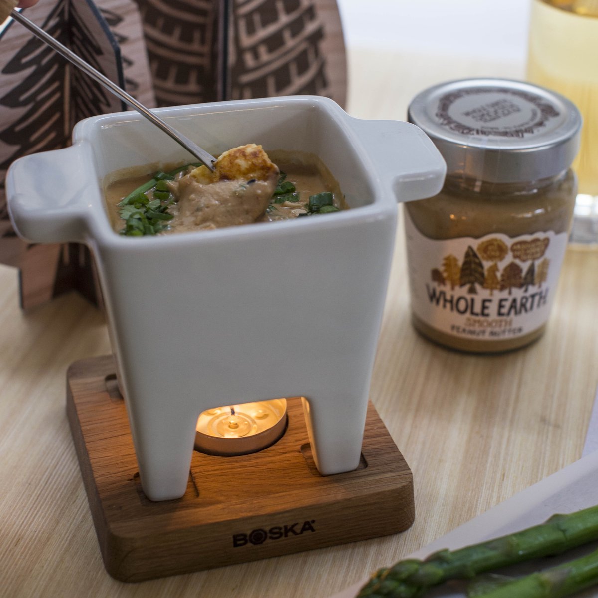 wholeearthfoods's tweet photo. COMPETITION! Win a mini fondue kit and lots of nut butter! It's just what you need to make your own luscious Whole Earth #NutButterBar happen at home. Simply RT for the chance to win. 😋🥜 *T&amp;Cs apply https://t.co/hN4DMnQnAs