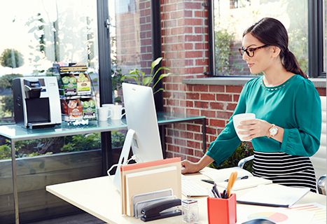 RatioVending's tweet photo. Keurig K150p is the ideal machine for a workplace offering Starbucks coffee, Twinings tea & hot chocolate #CoffeeCapsulemachine #Vending #BestCapsuleCoffeeMachine #BestCoffeePodMachine #BusinessCoffeeMachine #CoffeeAtWork #CoffeeCup #CoffeeMachine https://t.co/vd4VWR0osq https://t.co/qbZw2MvcBl
