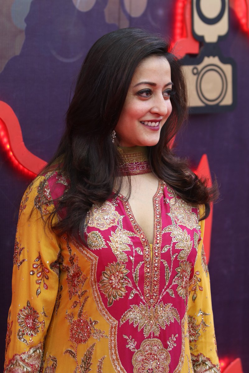IFFIGoa's tweet photo. Actor @raimasen walks the Red Carpet for the closing ceremony of #IFFI2017 https://t.co/Kr45Yw3p3Z