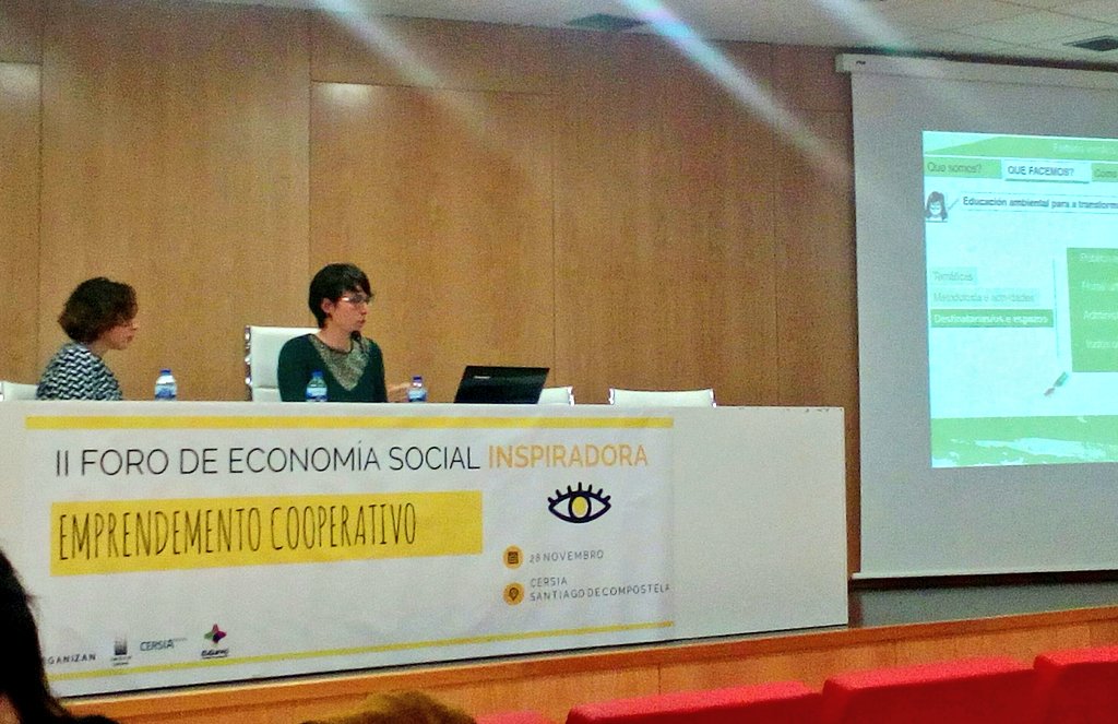 «Para nós é importante traballar en rede con outras #cooperativas» Bea Miranda de <a href="/feitoriaverde/">Feitoría Verde</a> no #IIForodeEconomíaSocialInspiradora